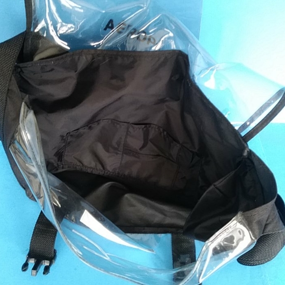 LIKE NEW AEROPOSTALE MESSENGER BAG - Picture 8 of 16